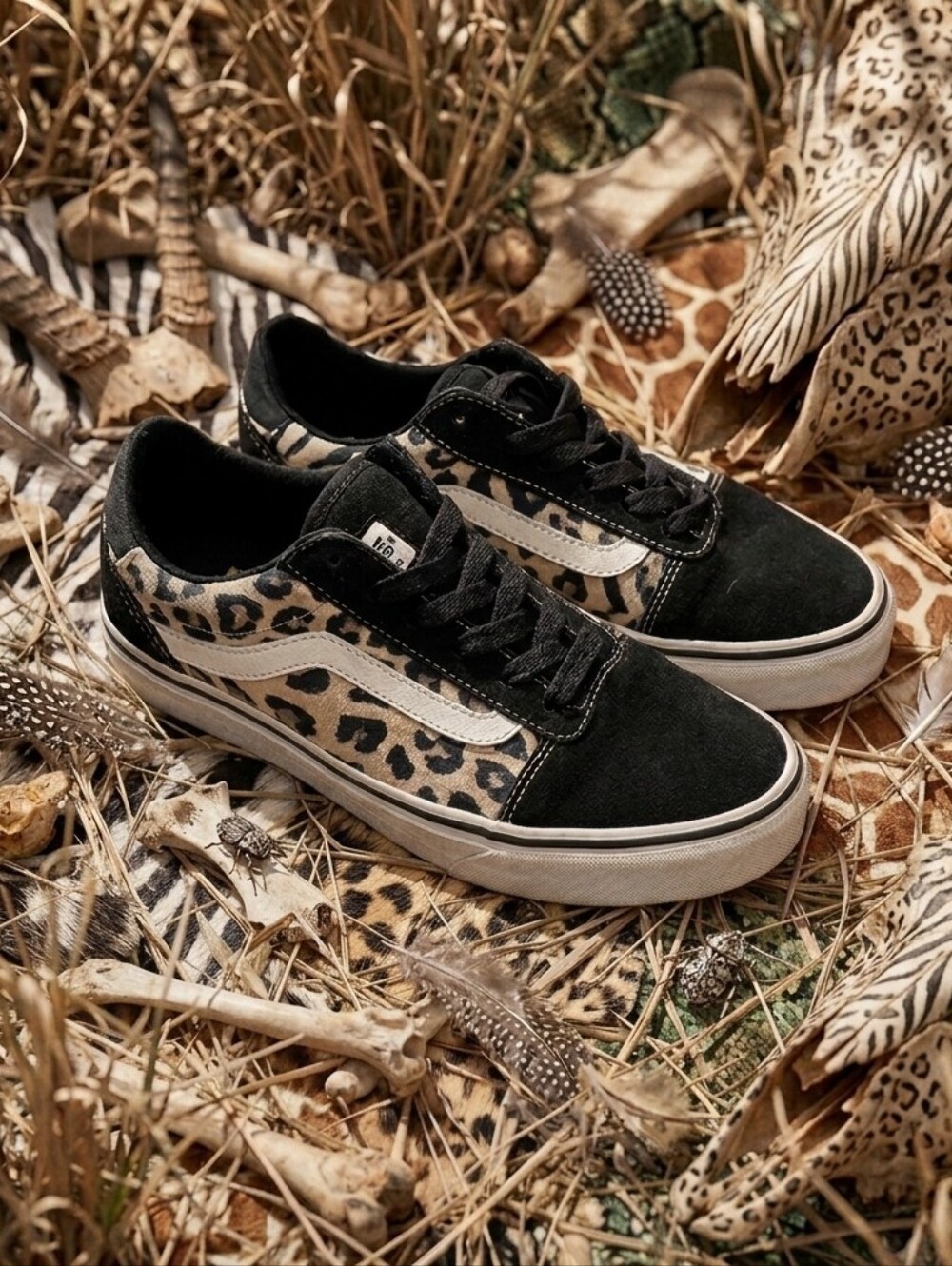 Vans Ward Deluxe sneakers in the "Animal Mix" 8.5